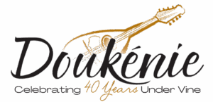 Doukénie winery logo